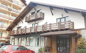 Pensiunea Argesu **